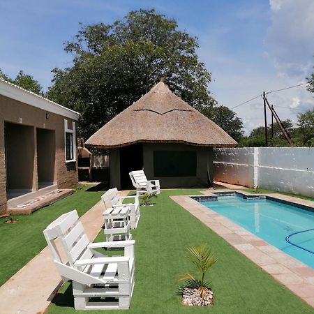Looks Cottages Self Catering Apartments Kasane Luaran gambar