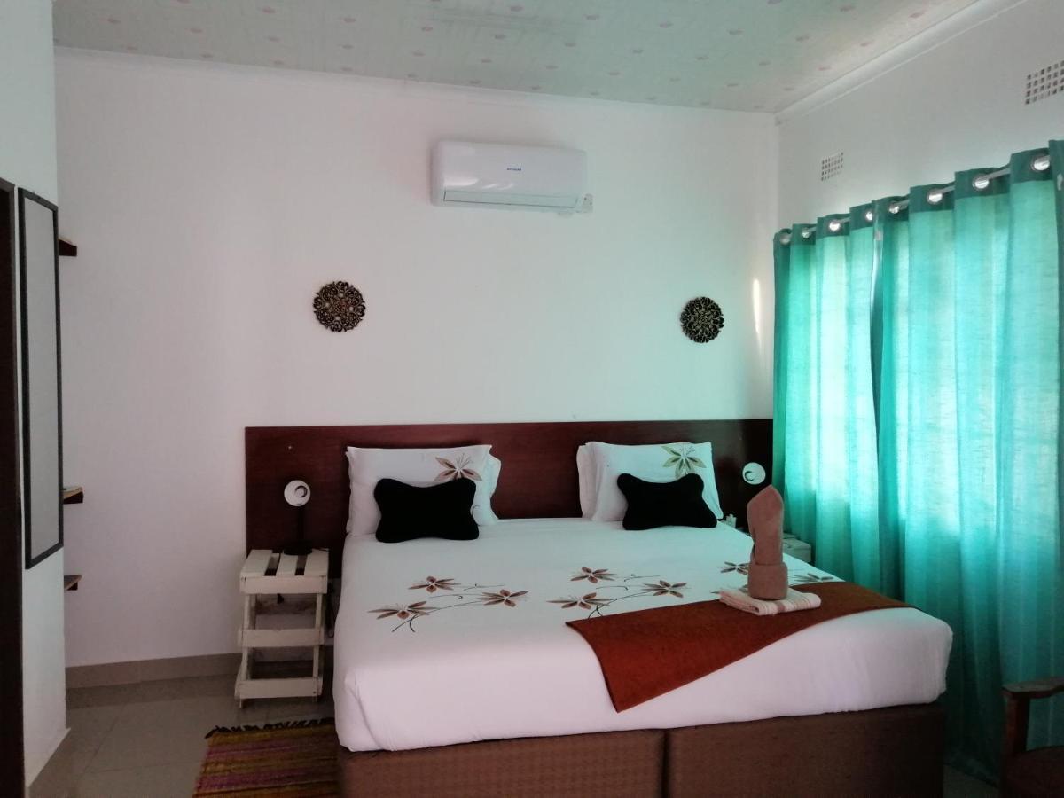 Looks Cottages Self Catering Apartments Kasane Luaran gambar