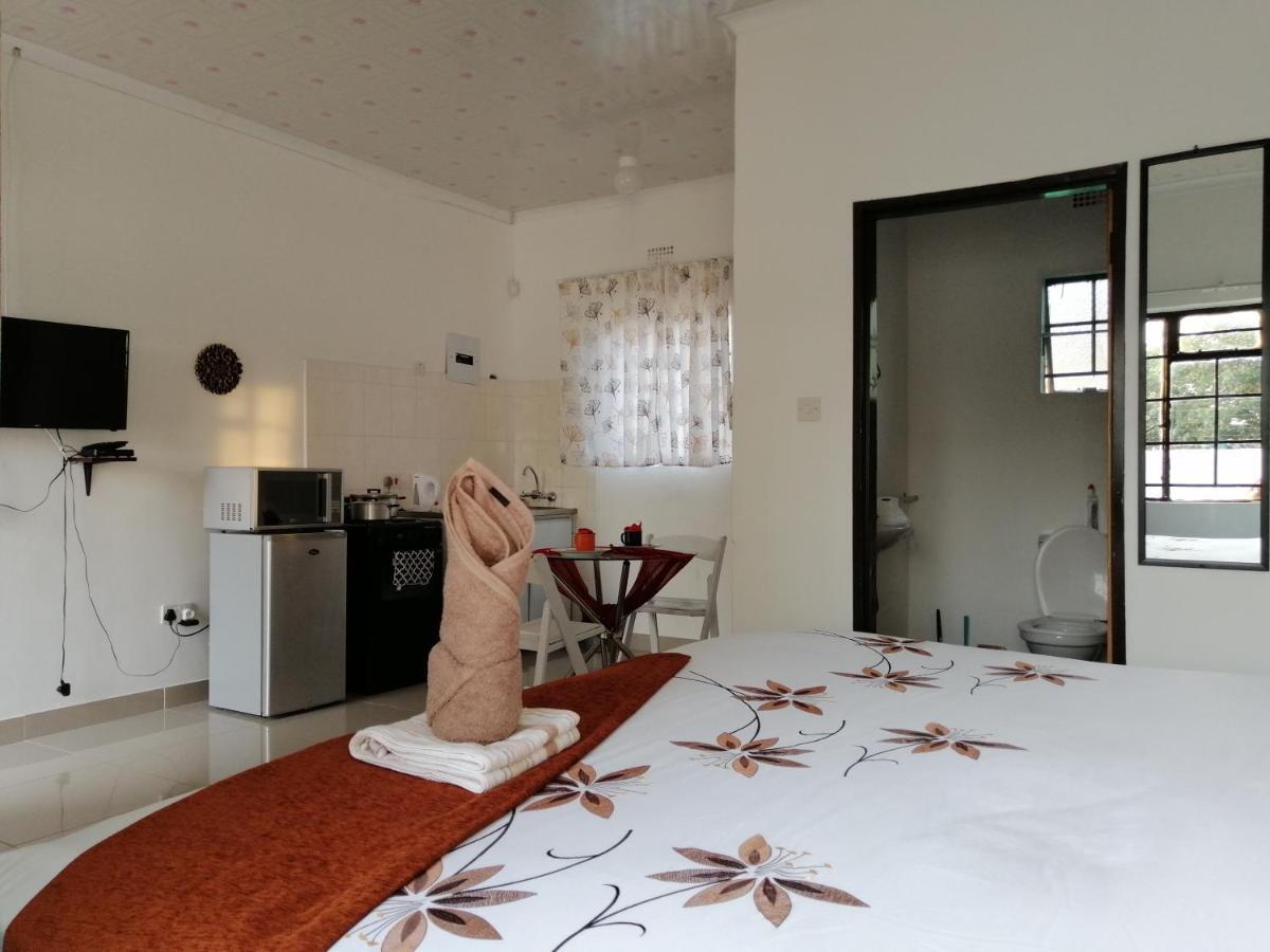 Looks Cottages Self Catering Apartments Kasane Luaran gambar